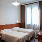 Hotel Universo