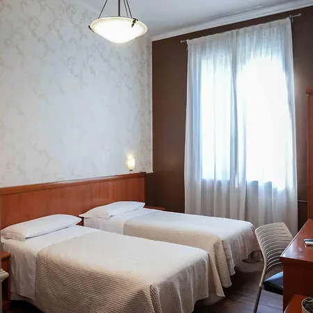 Hotel Universo
