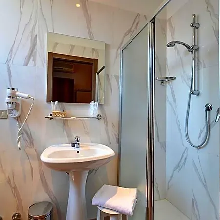 Universo Hotel 3*