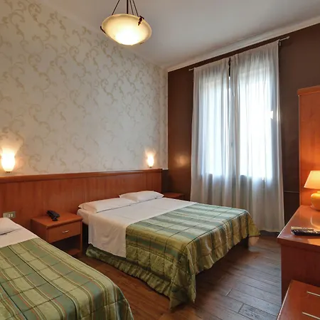 Universo Hotel